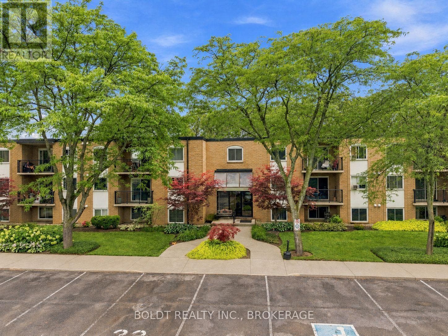 110- 6 Westlake Lane