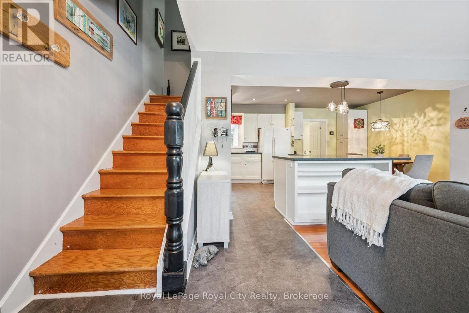 Single Family at 18 June Avenue, Guelph (Riverside Park), Ontario - Photo 6 - RE/MAX Garden City Realty