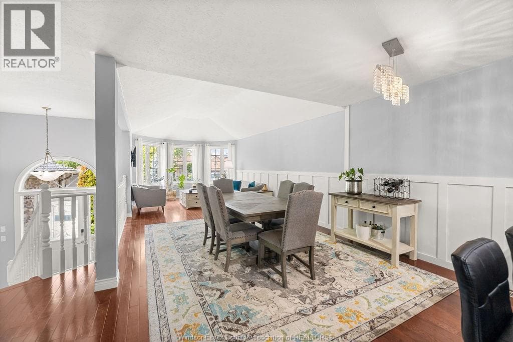 Single Family at 964 GREENPARK, Windsor, Ontario - Photo 5 - RE/MAX Garden City Realty