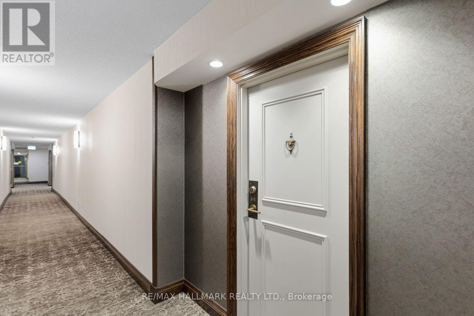 Single Family at 108- 18 Lower Village Gate, Toronto (Forest Hill South), Ontario - Photo 5 - RE/MAX Garden City Realty