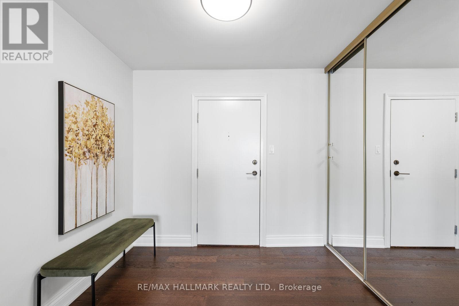 Single Family at 108- 18 Lower Village Gate, Toronto (Forest Hill South), Ontario - Photo 6 - RE/MAX Garden City Realty