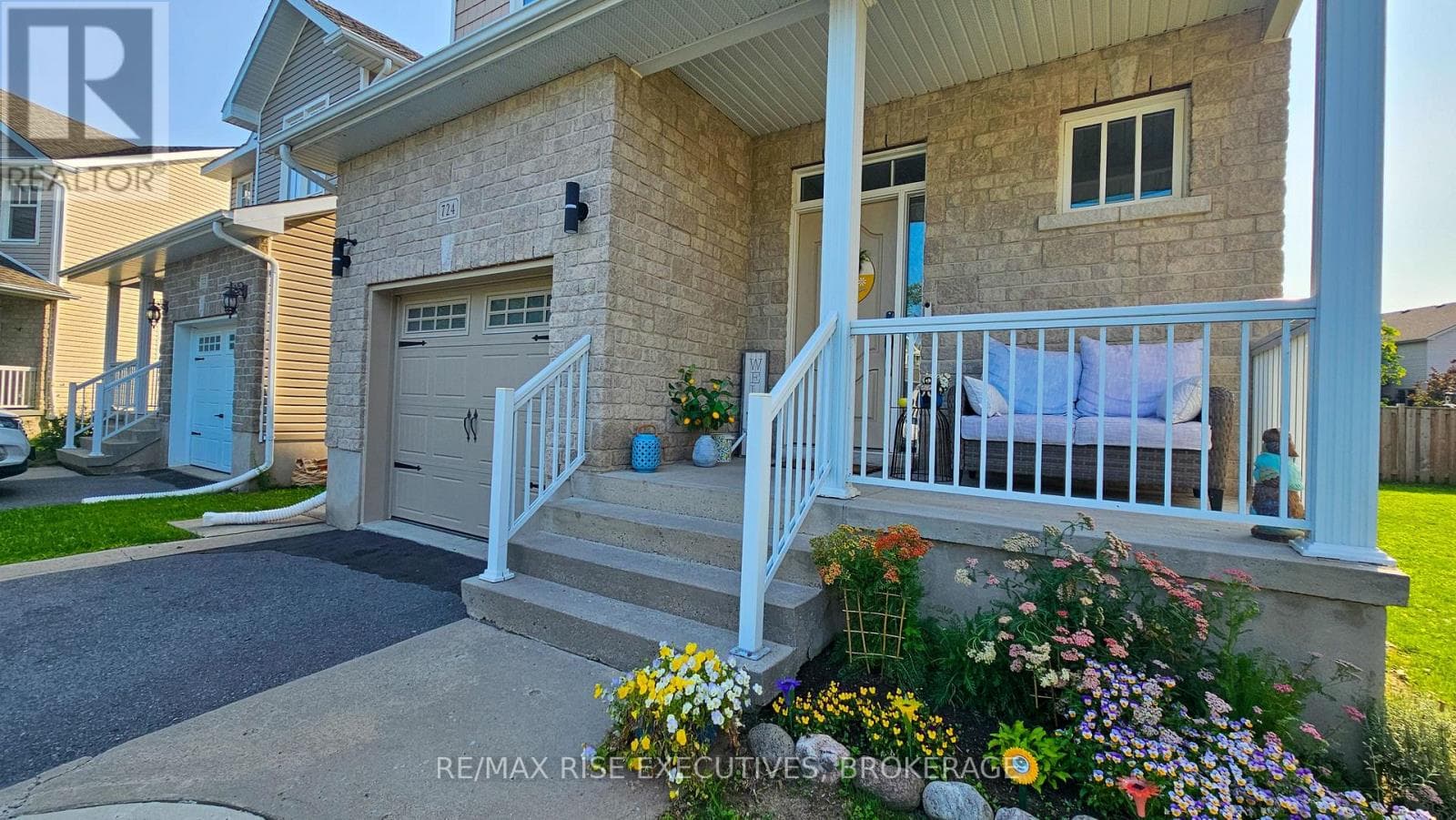 Single Family at 724 Margaret Way, Kingston (Kingston East (Incl Barret Crt)), Ontario - Photo 2 - RE/MAX Garden City Realty