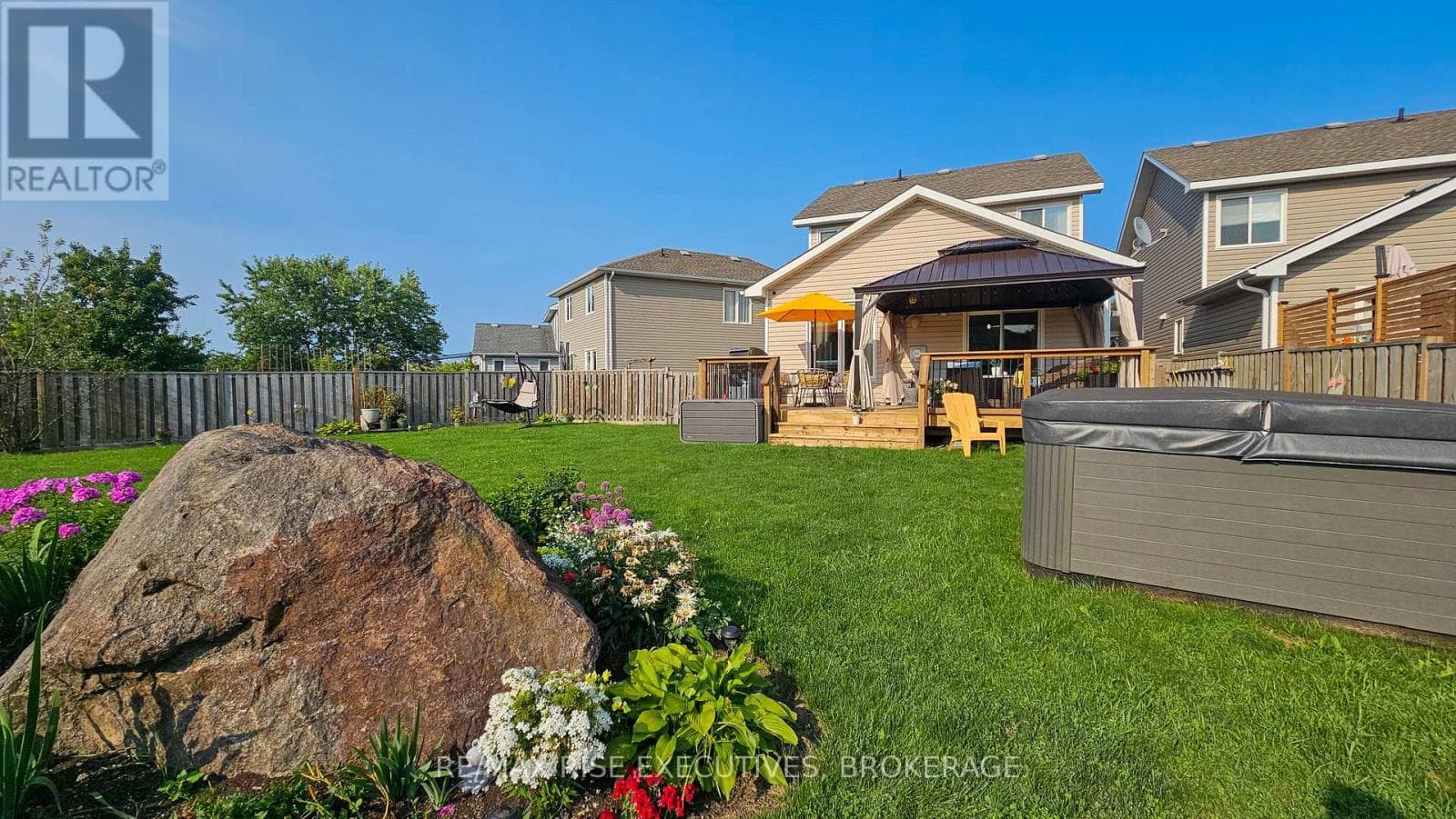 Single Family at 724 Margaret Way, Kingston (Kingston East (Incl Barret Crt)), Ontario - Photo 4 - RE/MAX Garden City Realty