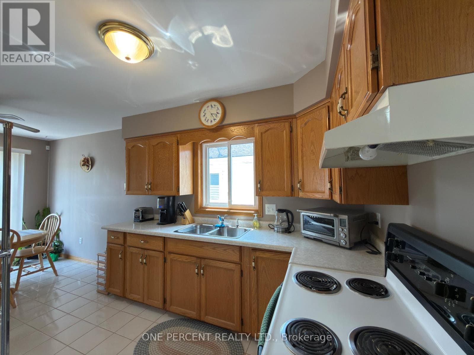 Single Family at 7476 Monastery Drive, Niagara Falls (Mt. Carmel), Ontario - Photo 3 - RE/MAX Garden City Realty