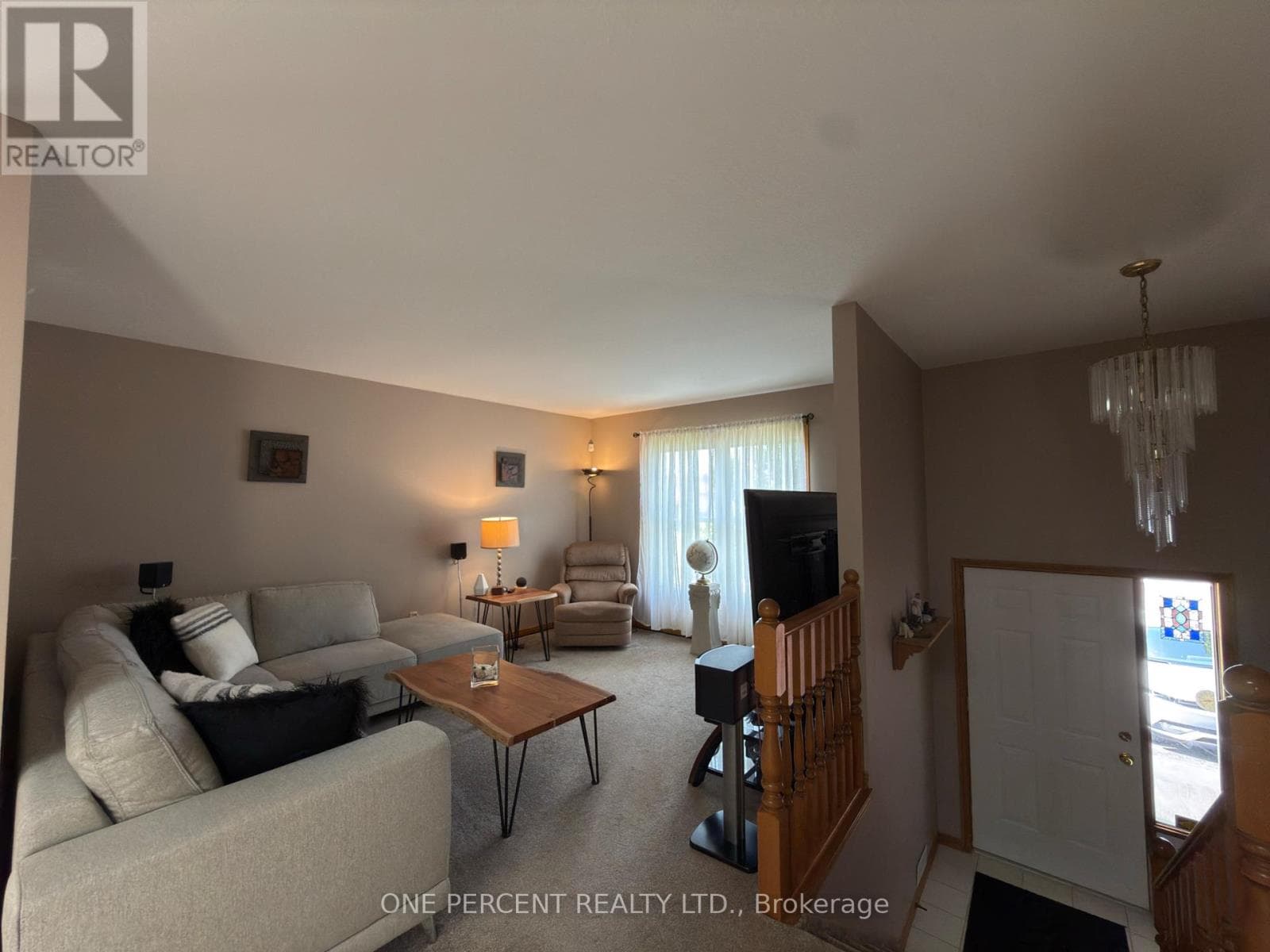 Single Family at 7476 Monastery Drive, Niagara Falls (Mt. Carmel), Ontario - Photo 5 - RE/MAX Garden City Realty