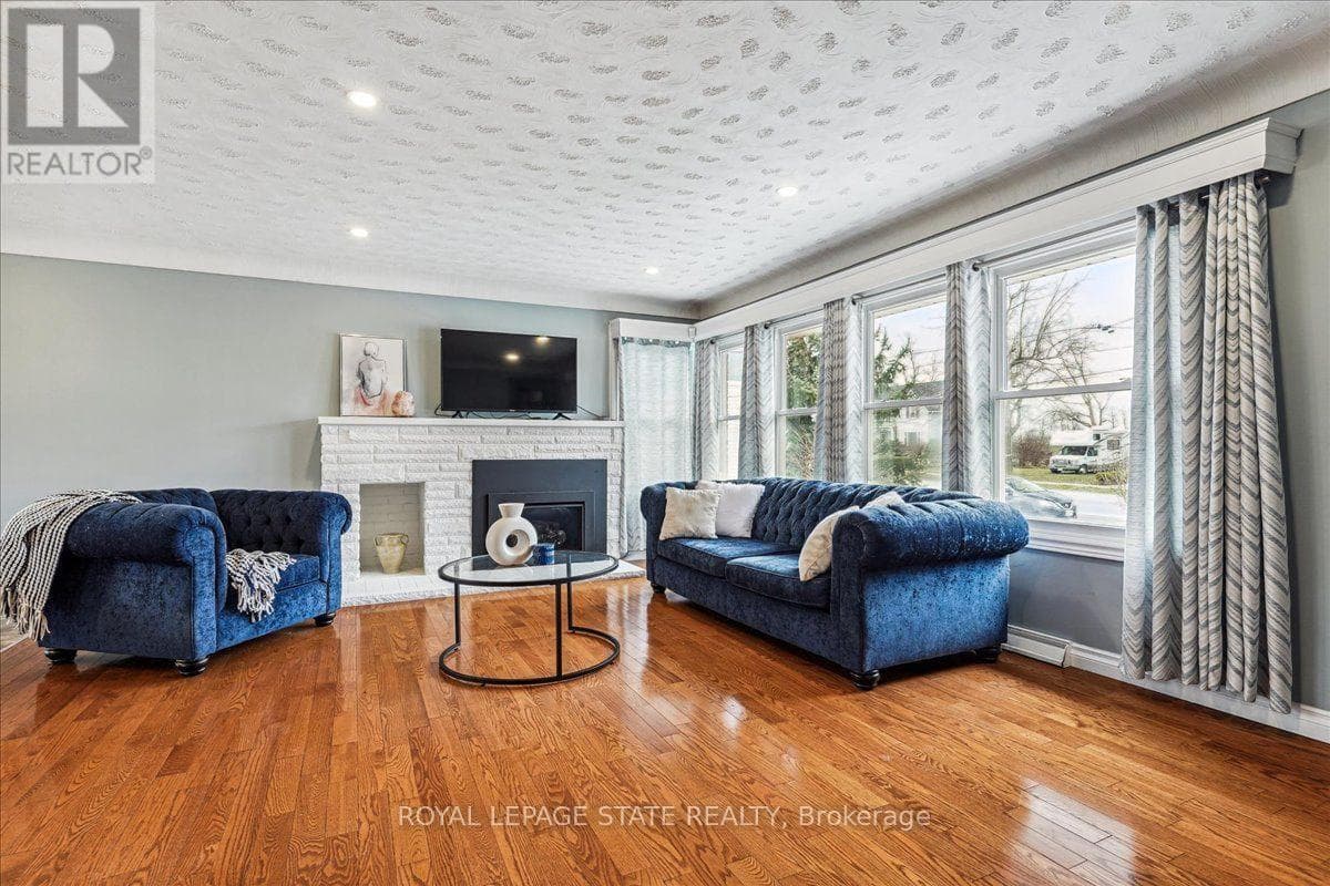 Single Family at 5117 Canborough Road, West Lincoln (Bismark/Wellandport), Ontario - Photo 7 - RE/MAX Garden City Realty