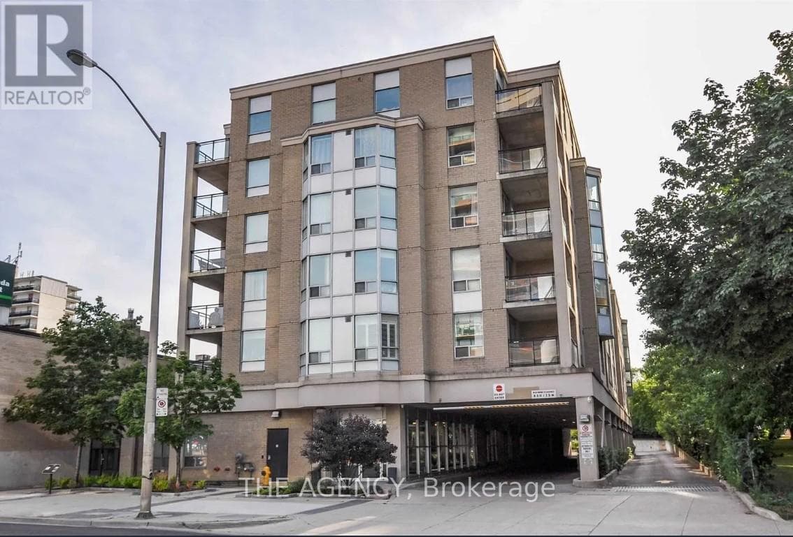 207- 5940 Yonge Street