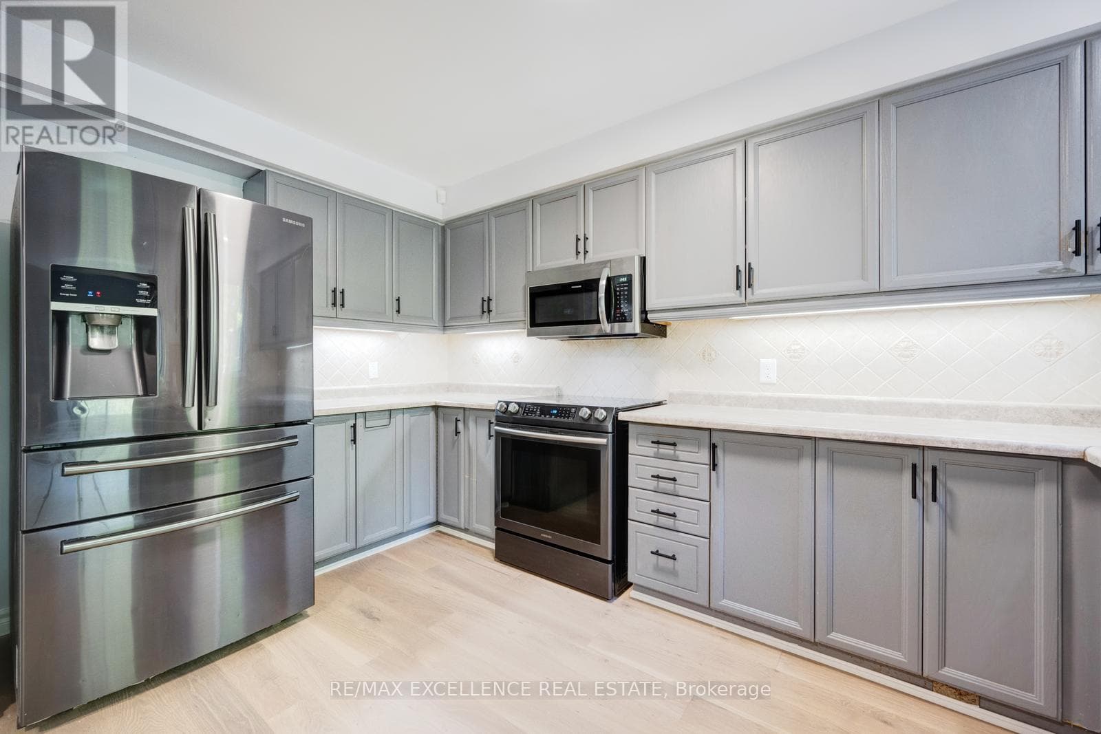 Single Family at 15 Nymark Place, Brampton (Westgate), Ontario - Photo 10 - RE/MAX Garden City Realty