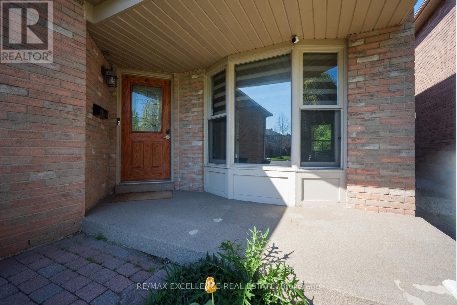 Single Family at 15 Nymark Place, Brampton (Westgate), Ontario - Photo 3 - RE/MAX Garden City Realty