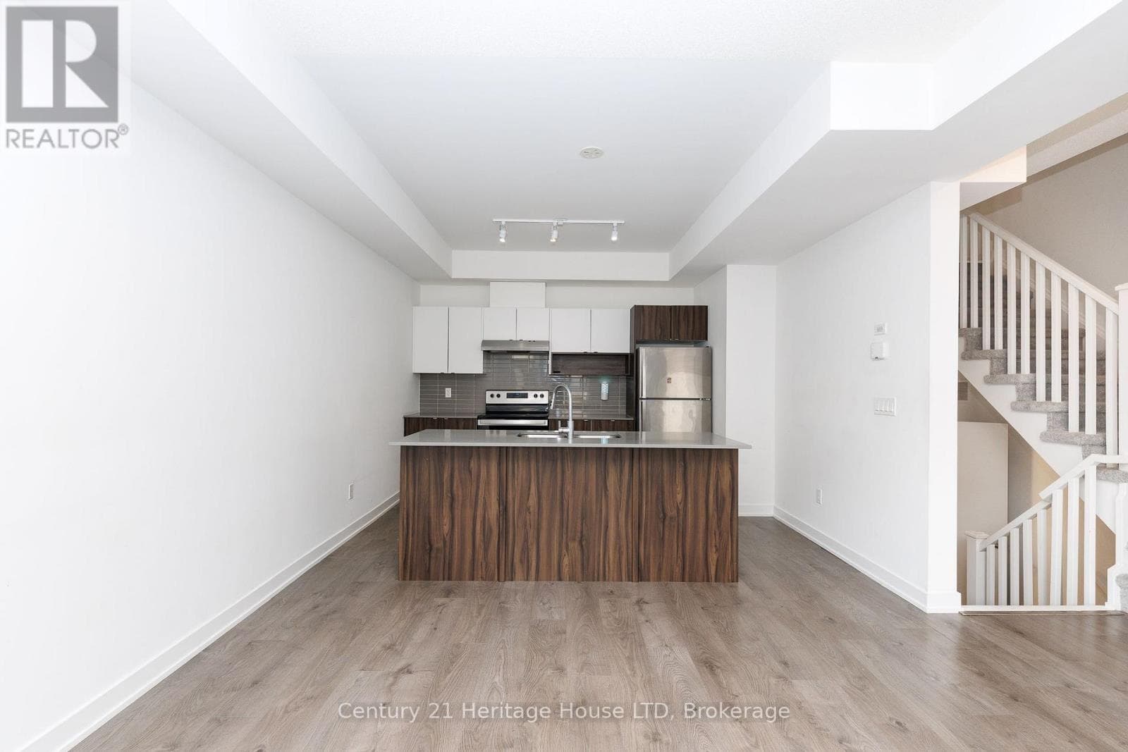 Single Family at 55- 1121 Cooke Boulevard, Burlington (LaSalle), Ontario - Photo 6 - RE/MAX Garden City Realty