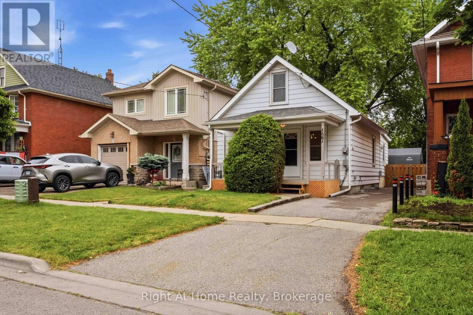 127 Montrave Avenue