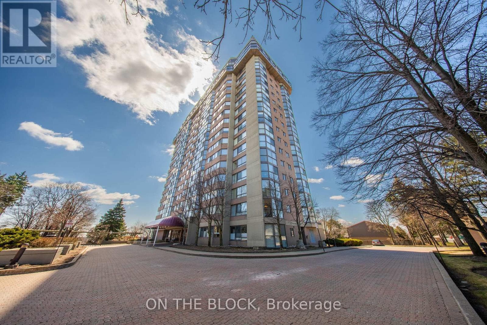 Single Family at 203- 880 Dundas Street, Mississauga (Erindale), Ontario - Photo 2 - RE/MAX Garden City Realty