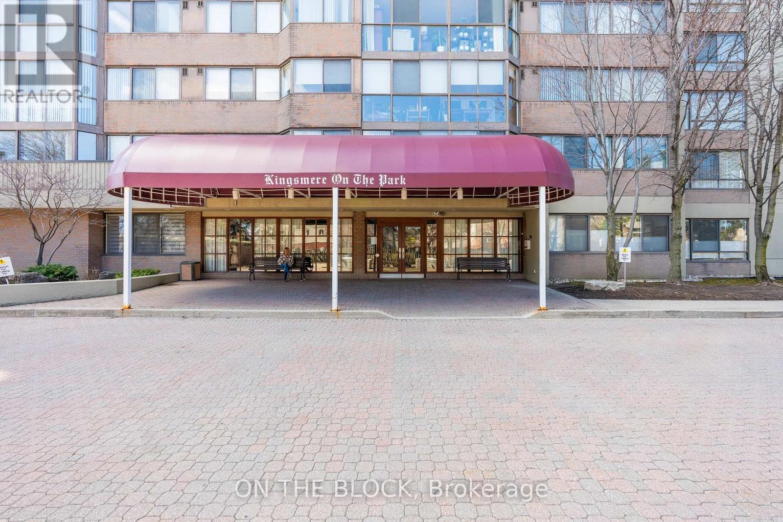 Single Family at 203- 880 Dundas Street, Mississauga (Erindale), Ontario - Photo 3 - RE/MAX Garden City Realty