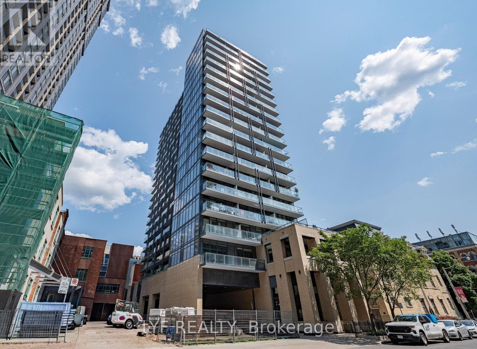 402- 105 George Street