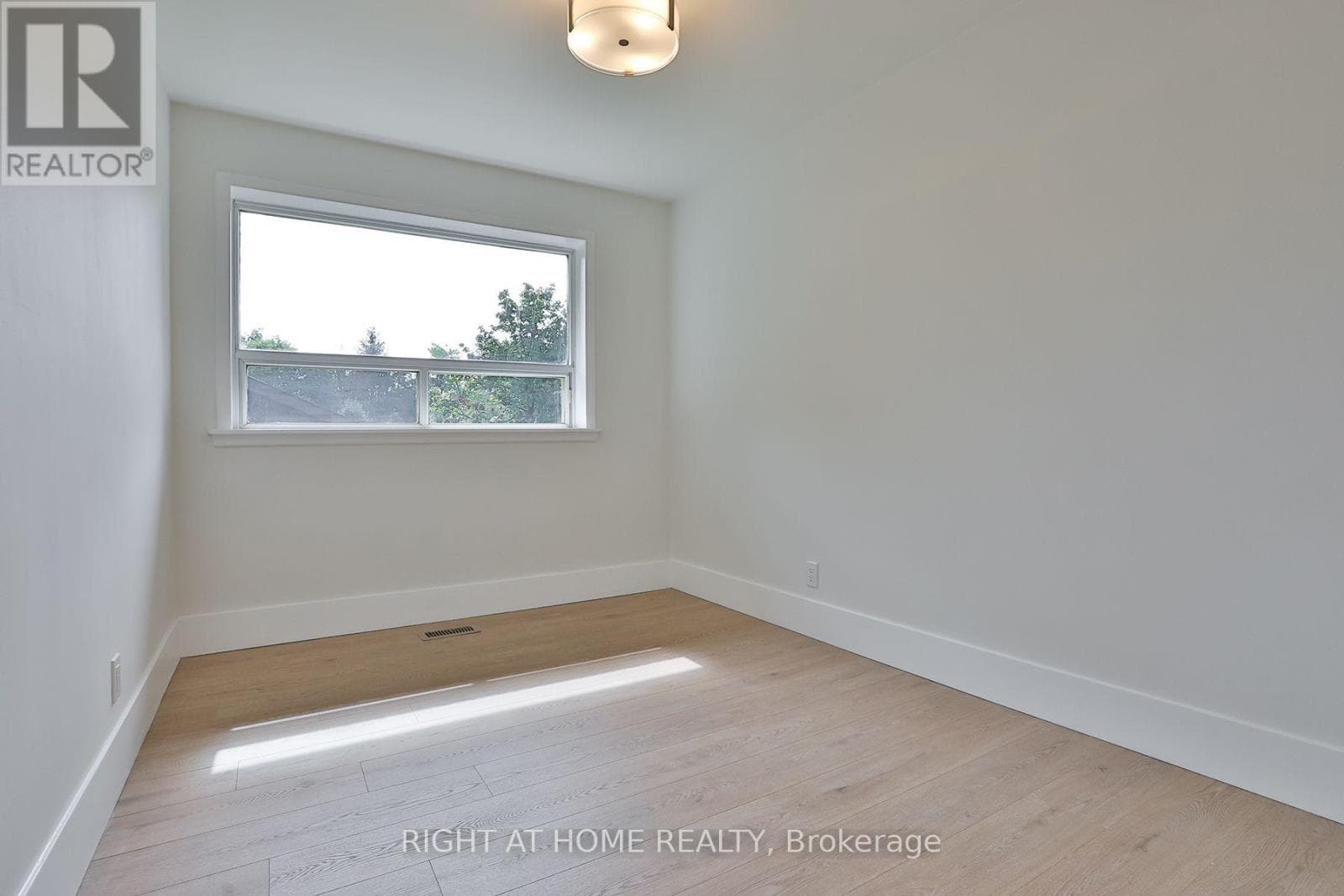 Single Family at 80 Stephen Drive, Caledon (Bolton West), Ontario - Photo 7 - RE/MAX Garden City Realty