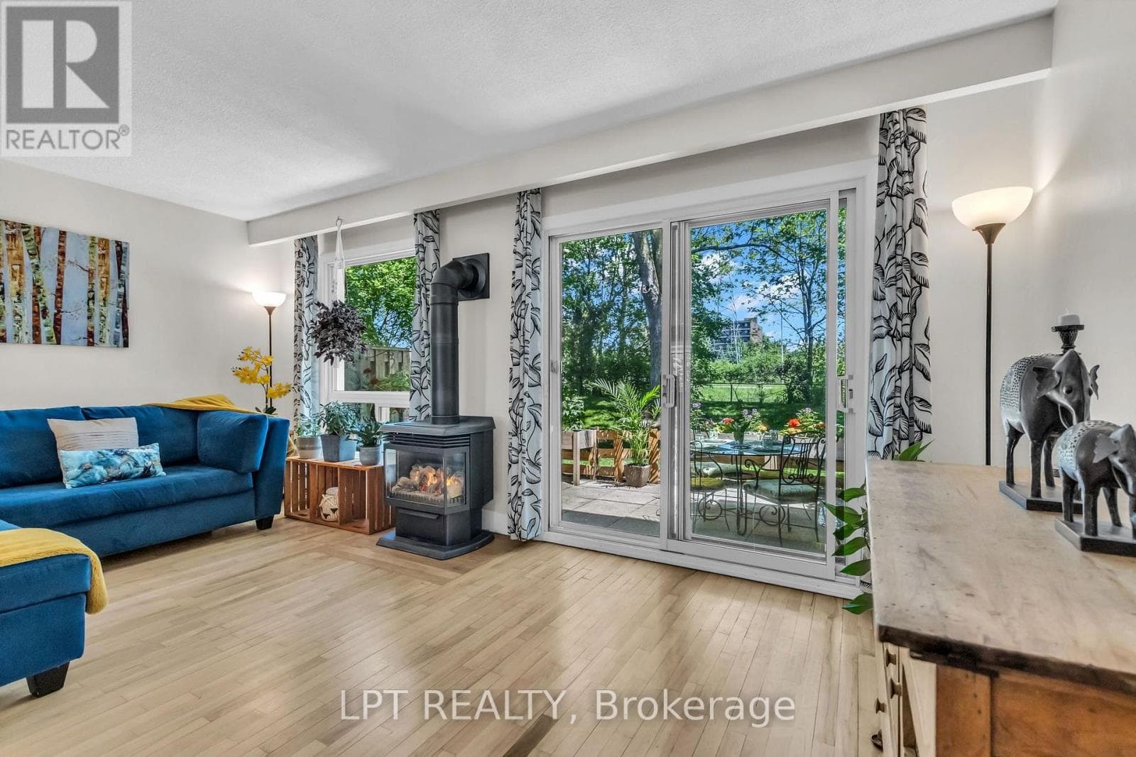 Single Family at # 70- 49 Rhonda Road, Guelph (Willow West/Sugarbush/West Acres), Ontario - Photo 3 - RE/MAX Garden City Realty