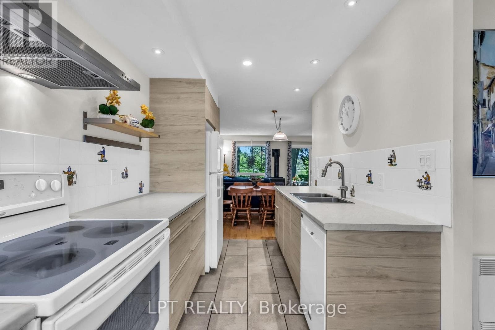 Single Family at # 70- 49 Rhonda Road, Guelph (Willow West/Sugarbush/West Acres), Ontario - Photo 5 - RE/MAX Garden City Realty