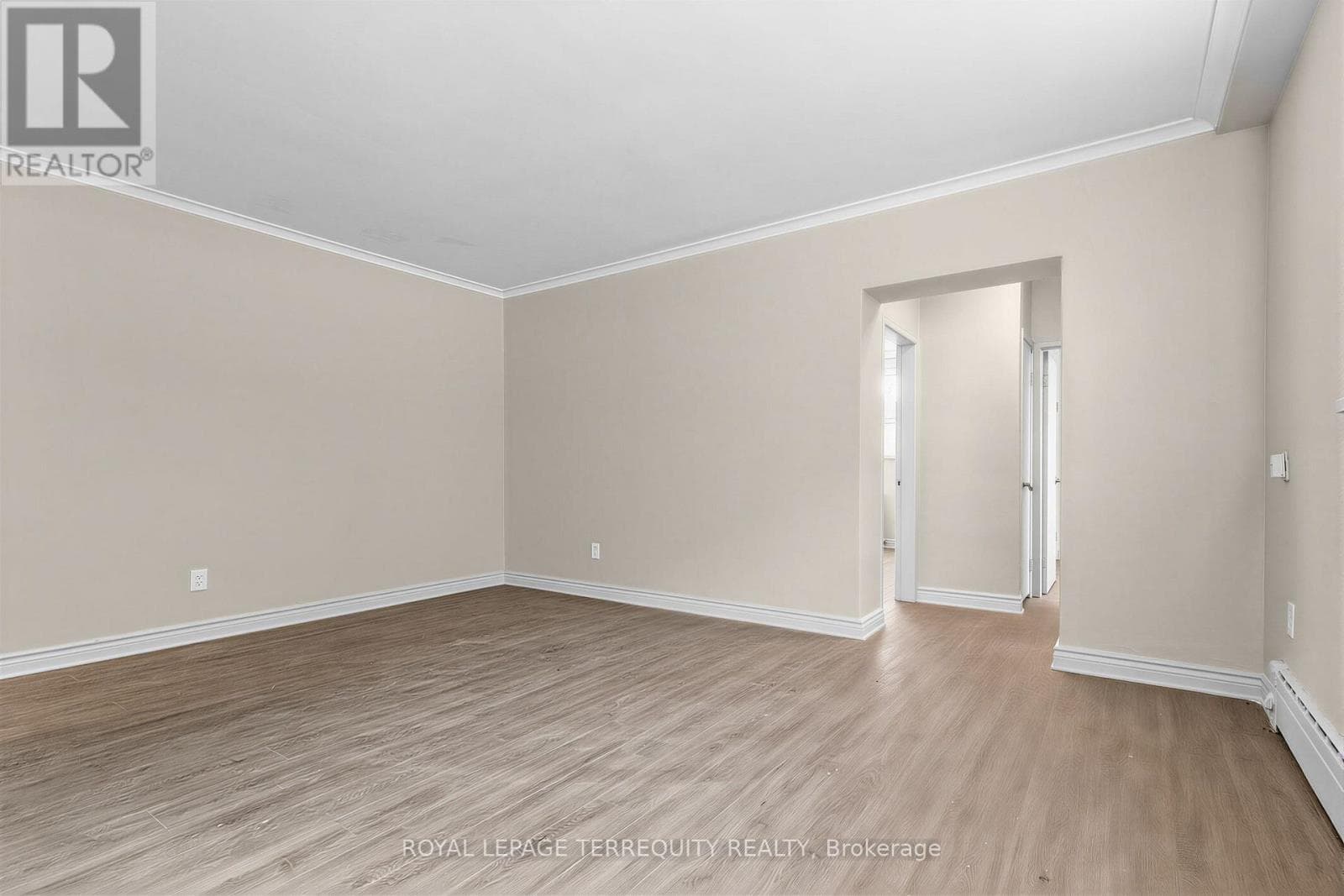Multi-family at 3- 2550 Keele Street, Toronto (Maple Leaf), Ontario - Photo 6 - RE/MAX Garden City Realty