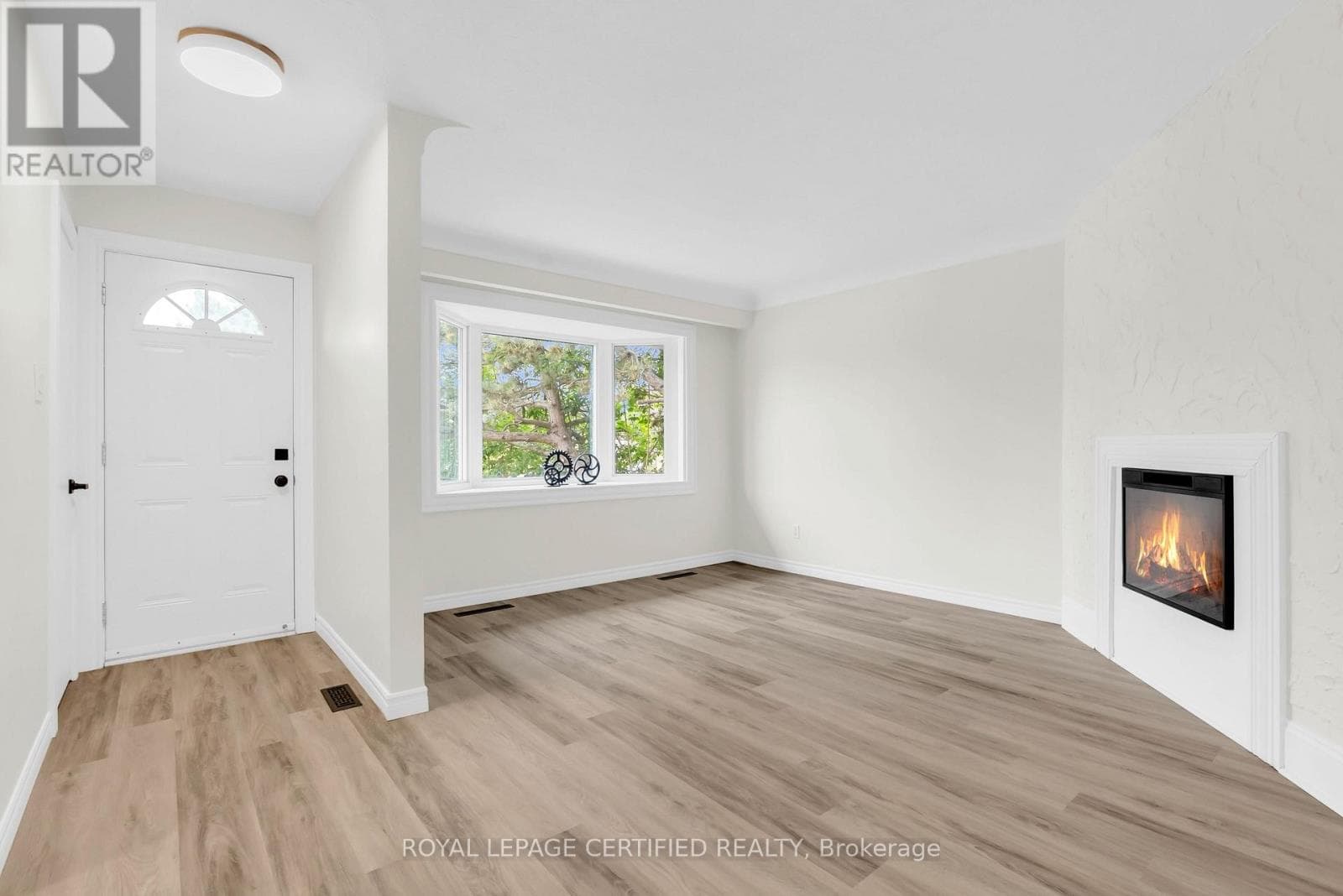Multi-family at 301 Geneva Avenue, Oshawa (Lakeview), Ontario - Photo 8 - RE/MAX Garden City Realty