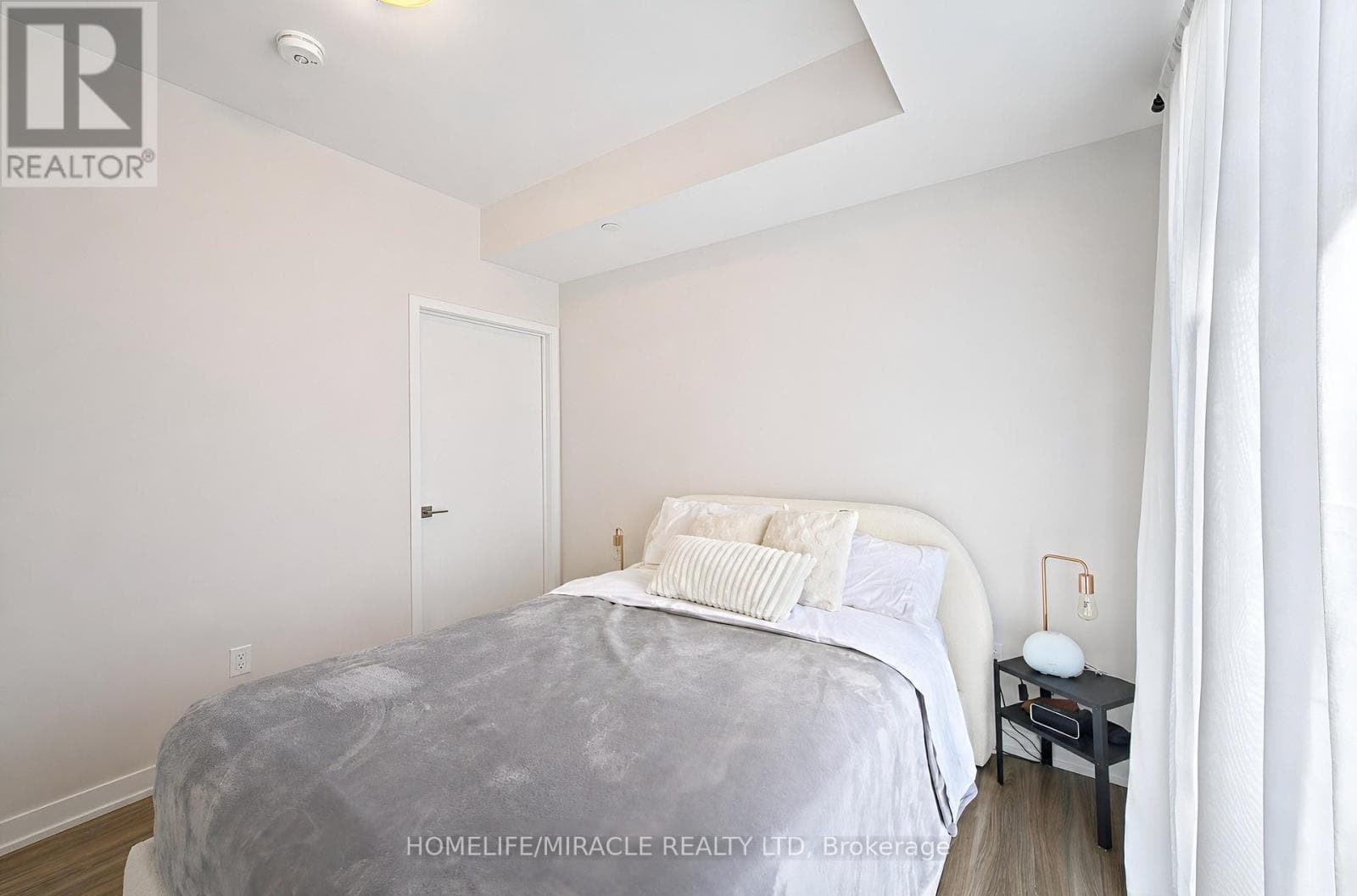 Single Family at 813- 10 Abeja Street, Vaughan (Concord), Ontario - Photo 10 - RE/MAX Garden City Realty