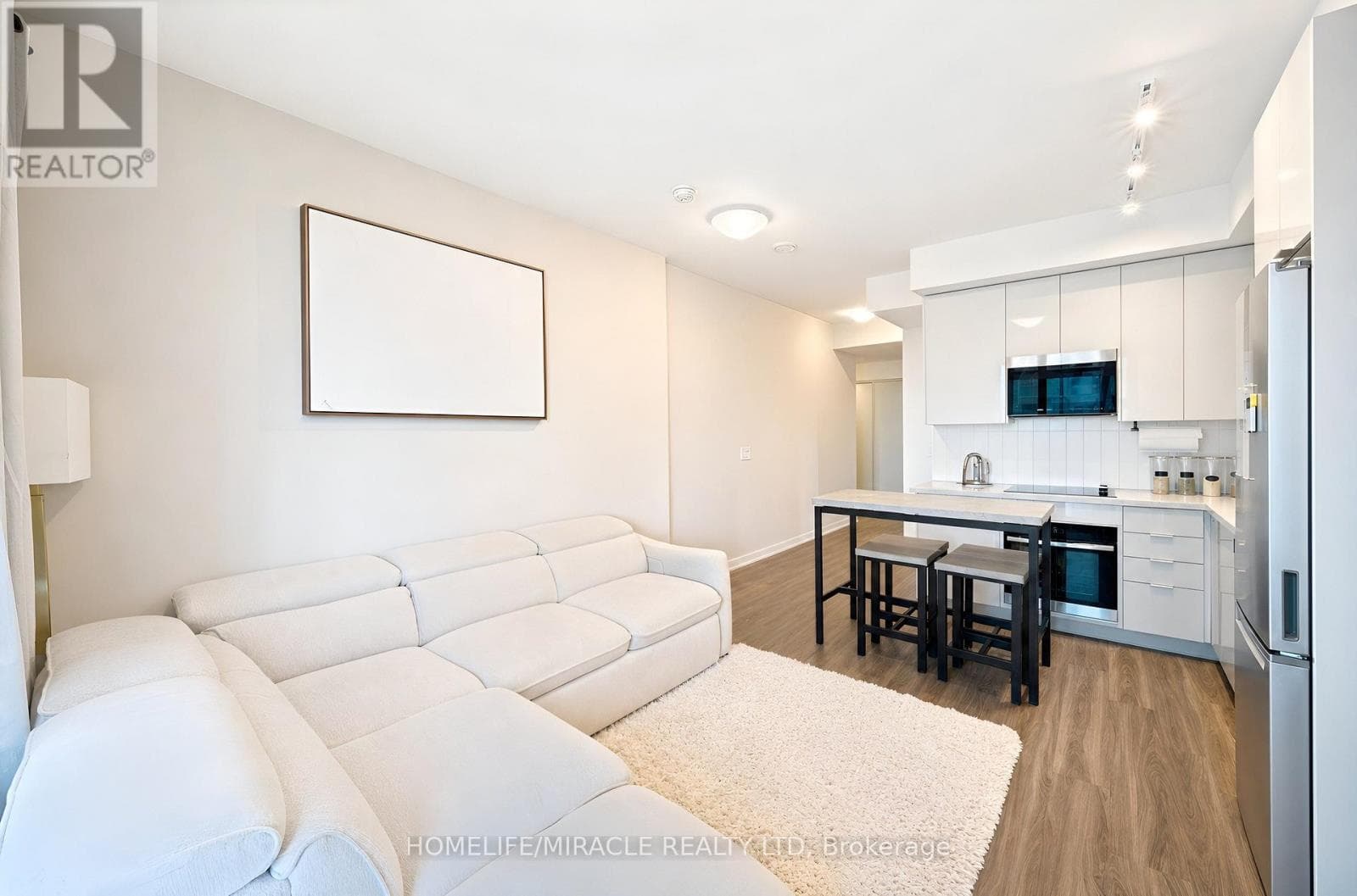 Single Family at 813- 10 Abeja Street, Vaughan (Concord), Ontario - Photo 5 - RE/MAX Garden City Realty