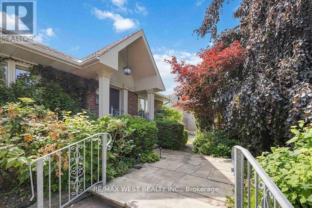 Single Family at 11 Duval Drive, Toronto (Maple Leaf), Ontario - Photo 4 - RE/MAX Garden City Realty