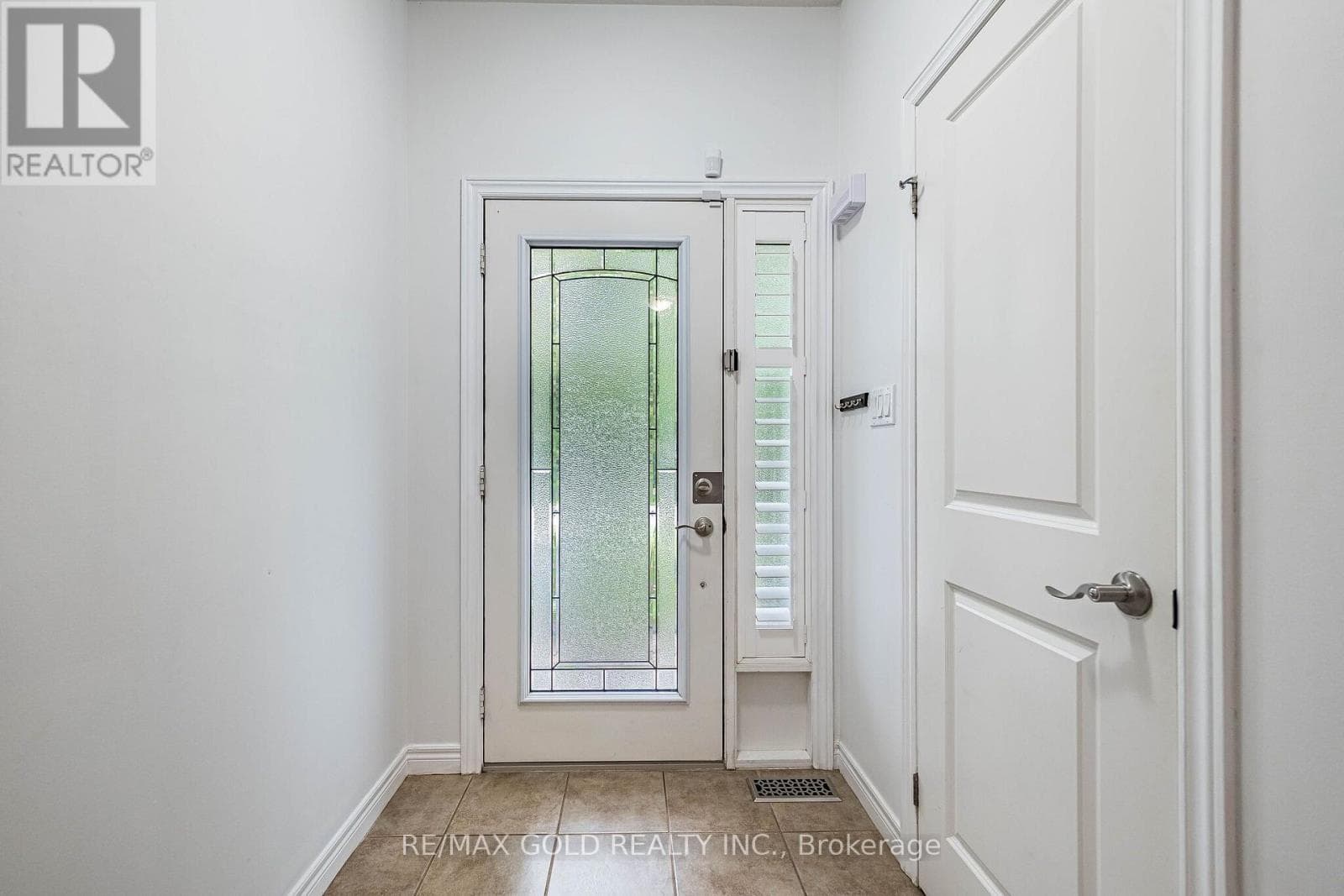 Single Family at 1452 Baseline Road, Hamilton (Stoney Creek), Ontario - Photo 6 - RE/MAX Garden City Realty