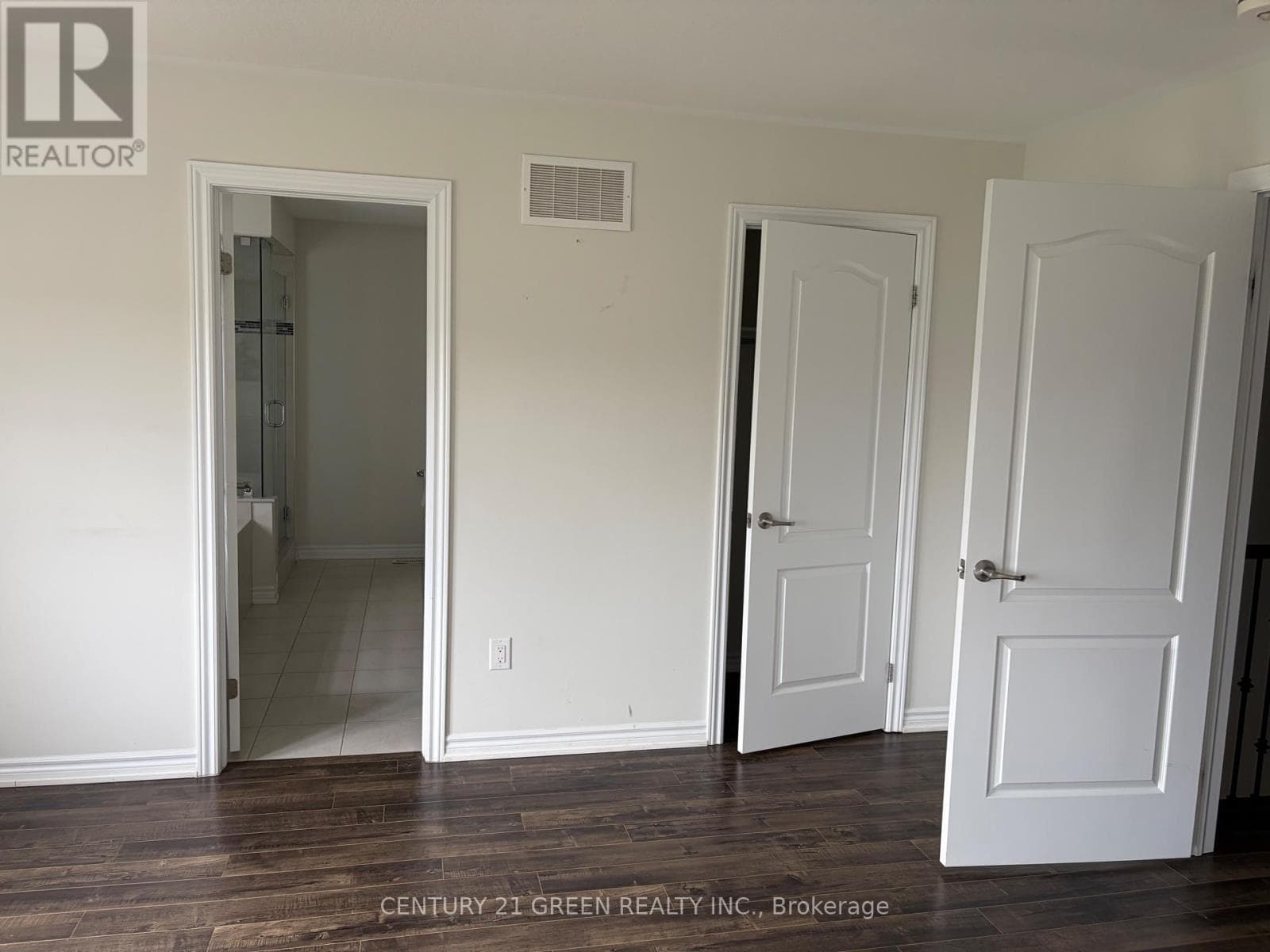 Single Family at 4 Action Drive, Brampton (Northwest Brampton), Ontario - Photo 4 - RE/MAX Garden City Realty