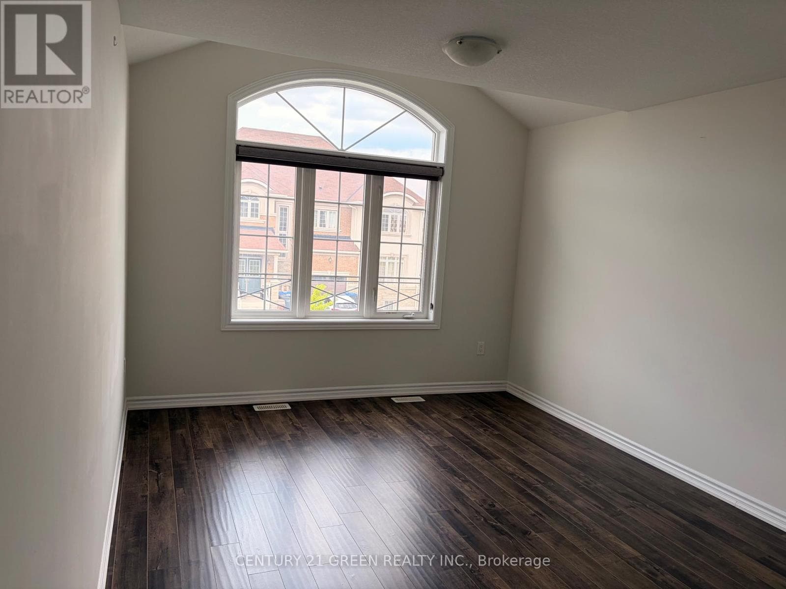 Single Family at 4 Action Drive, Brampton (Northwest Brampton), Ontario - Photo 9 - RE/MAX Garden City Realty