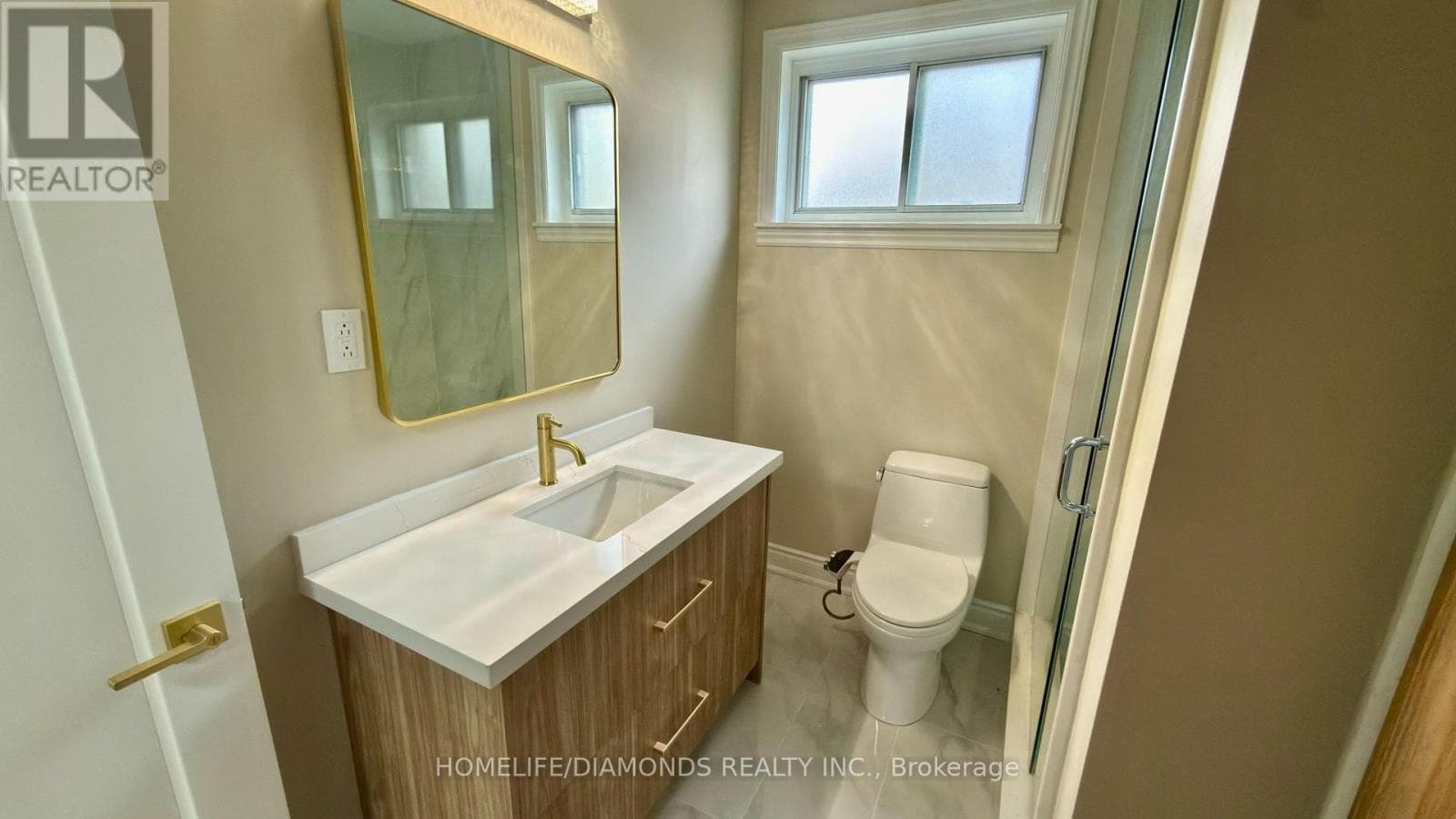Single Family at 15 ATHLONE Avenue, Brampton (Avondale), Ontario - Photo 10 - RE/MAX Garden City Realty