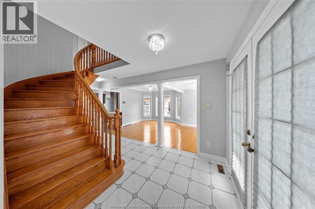 Single Family at 4629 TOURNAMENT, Windsor, Ontario - Photo 6 - RE/MAX Garden City Realty