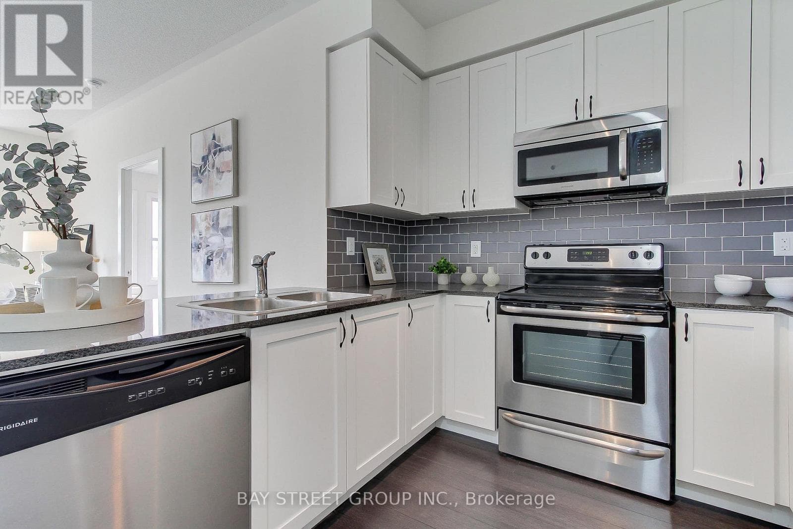 Single Family at PH8- 28 Prince Regent Street, Markham (Cathedraltown), Ontario - Photo 8 - RE/MAX Garden City Realty