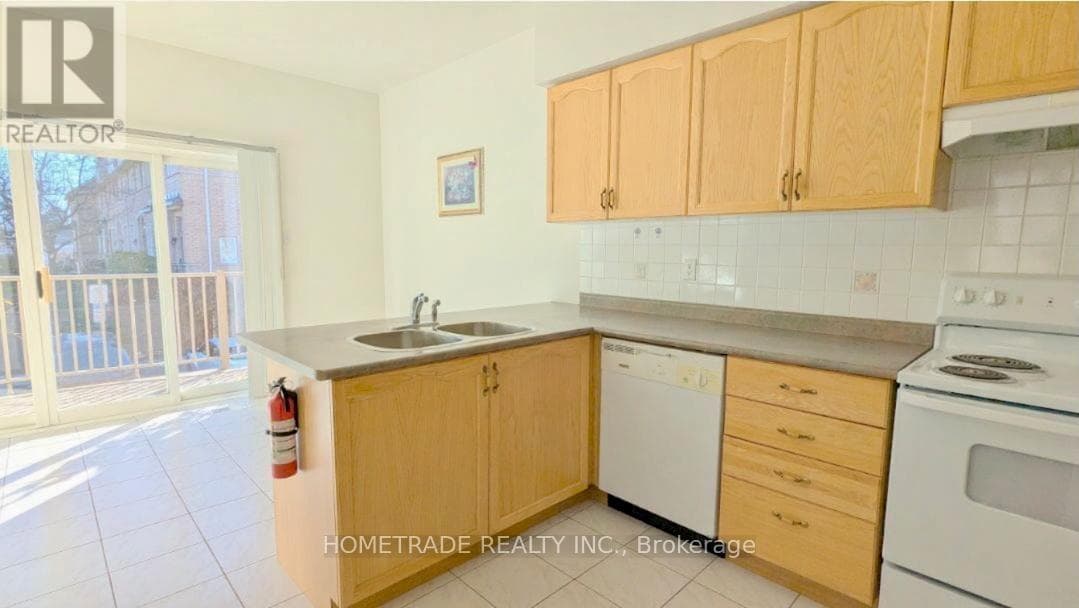 Single Family at 72- 23 Observatory Lane, Richmond Hill (Observatory), Ontario - Photo 5 - RE/MAX Garden City Realty
