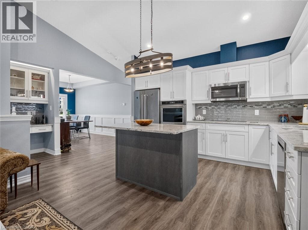 Single Family at 285 SOUTH PELHAM Road, Welland, Ontario - Photo 5 - RE/MAX Garden City Realty