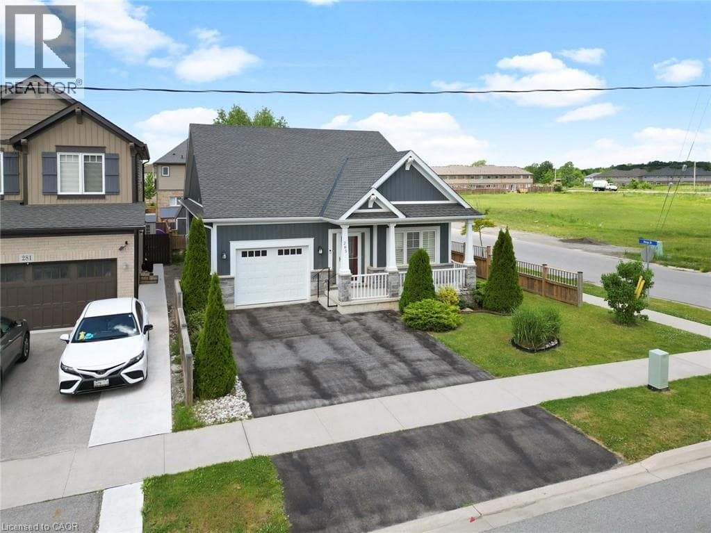 Single Family at 285 SOUTH PELHAM Road, Welland, Ontario - Photo 2 - RE/MAX Garden City Realty