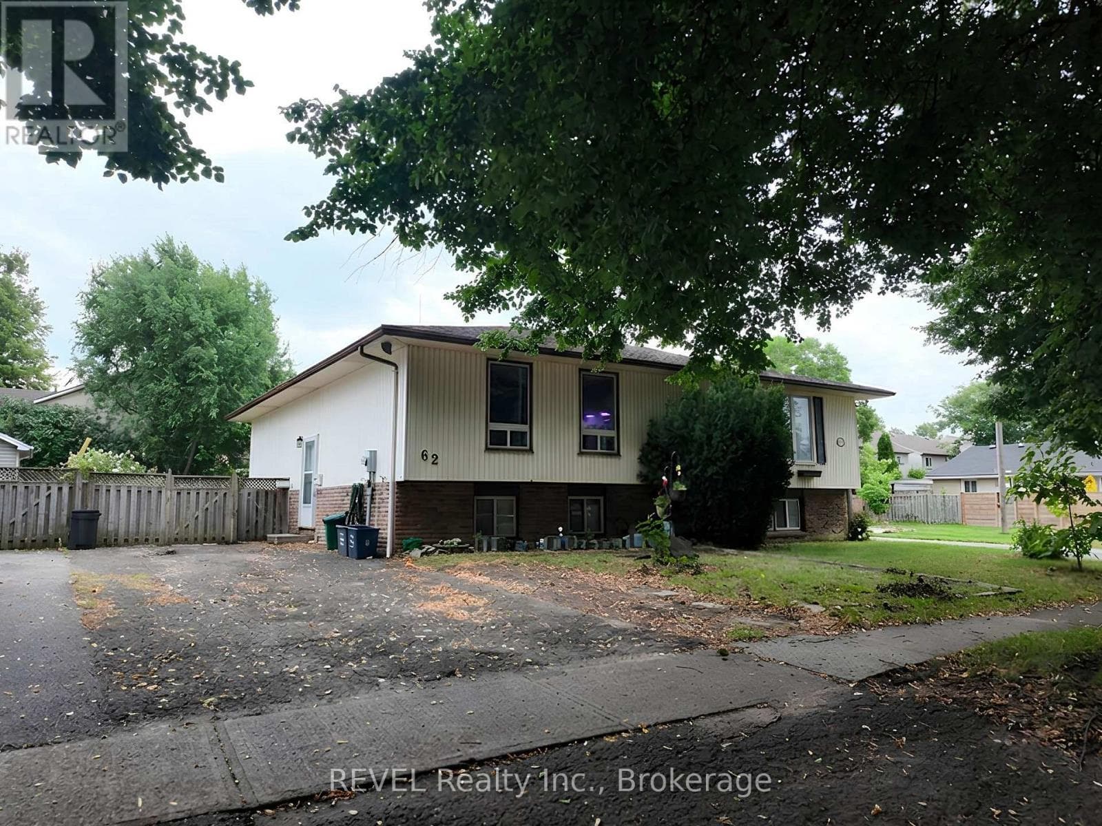 Main- 62 Elma Street