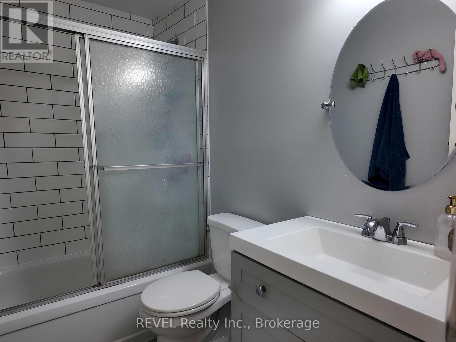 Single Family at Main- 62 Elma Street, St. Catharines (Lakeport), Ontario - Photo 7 - RE/MAX Garden City Realty