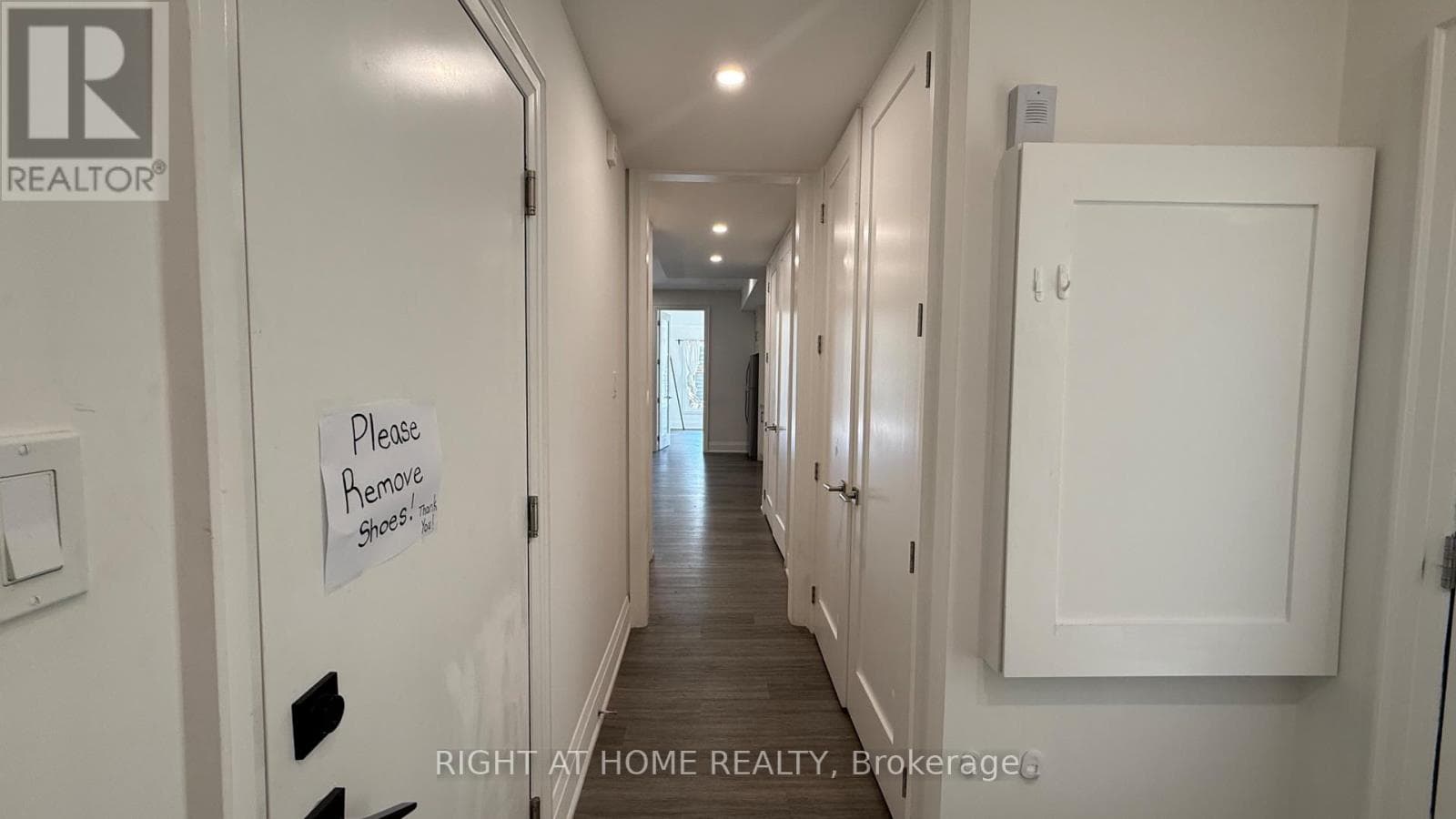 Single Family at Lower- 21 Antonio Court, Toronto (Humber Summit), Ontario - Photo 2 - RE/MAX Garden City Realty