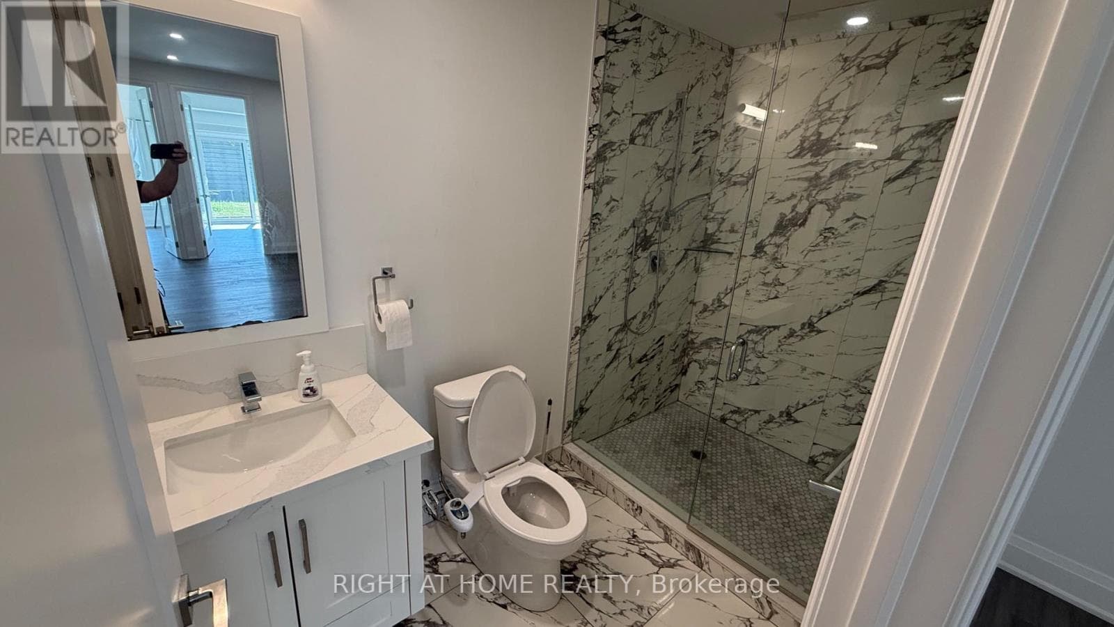 Single Family at Lower- 21 Antonio Court, Toronto (Humber Summit), Ontario - Photo 4 - RE/MAX Garden City Realty