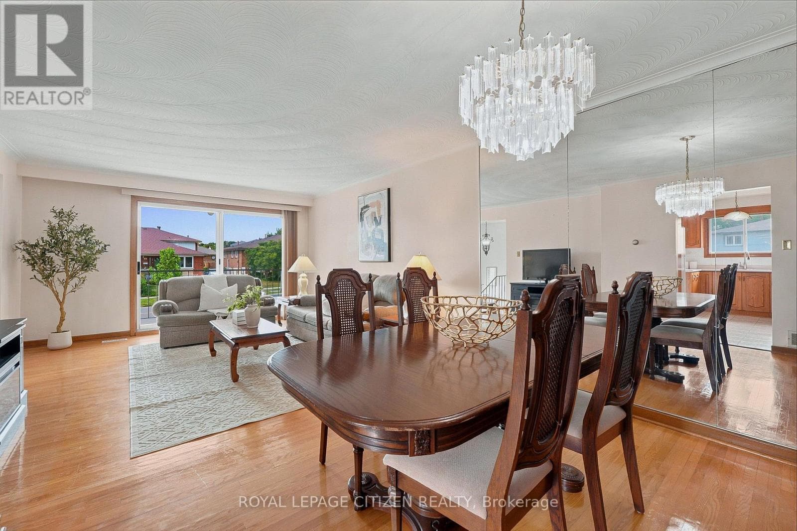 Single Family at 37 Firenza Drive, Toronto (Humber Summit), Ontario - Photo 10 - RE/MAX Garden City Realty