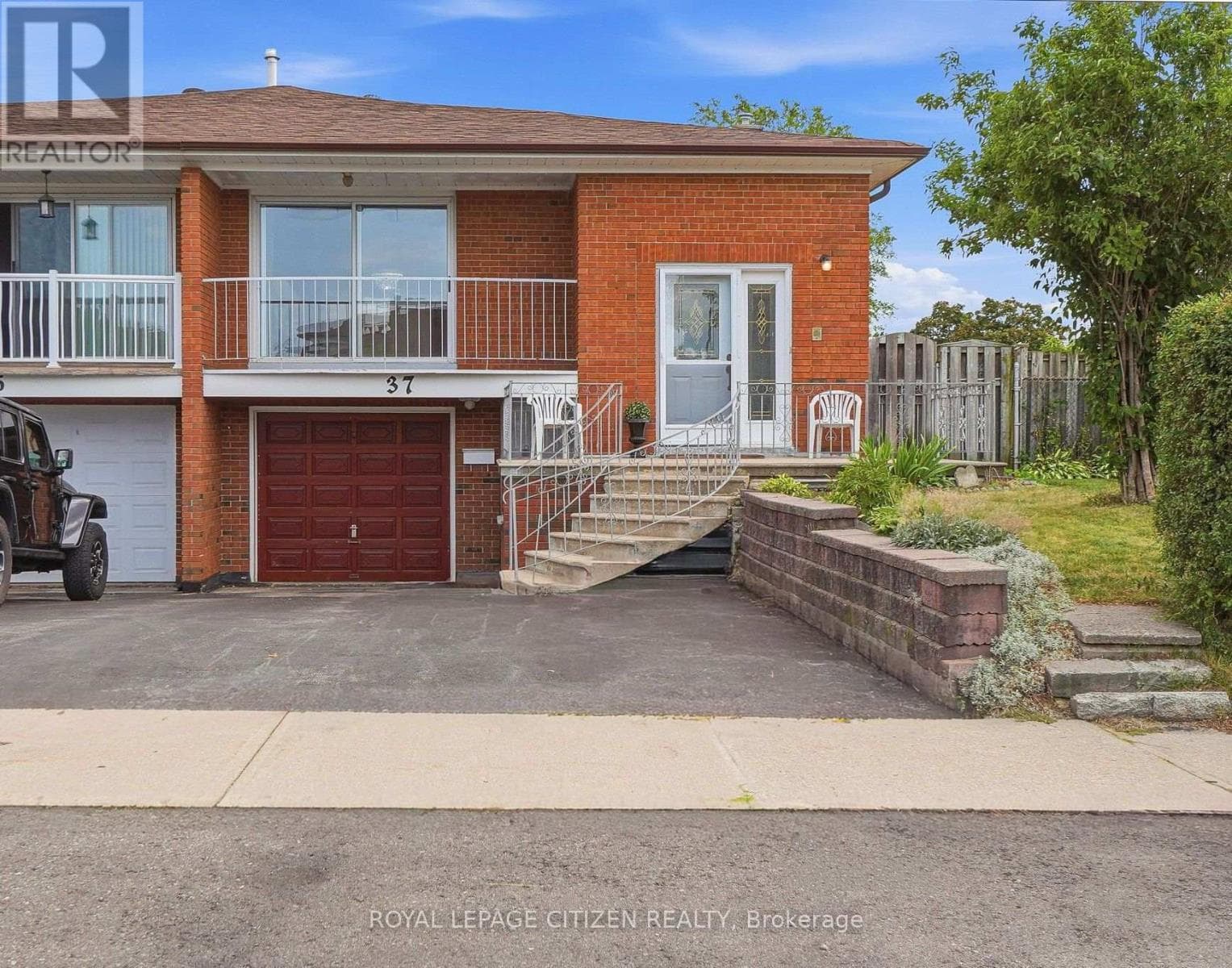 Single Family at 37 Firenza Drive, Toronto (Humber Summit), Ontario - Photo 2 - RE/MAX Garden City Realty