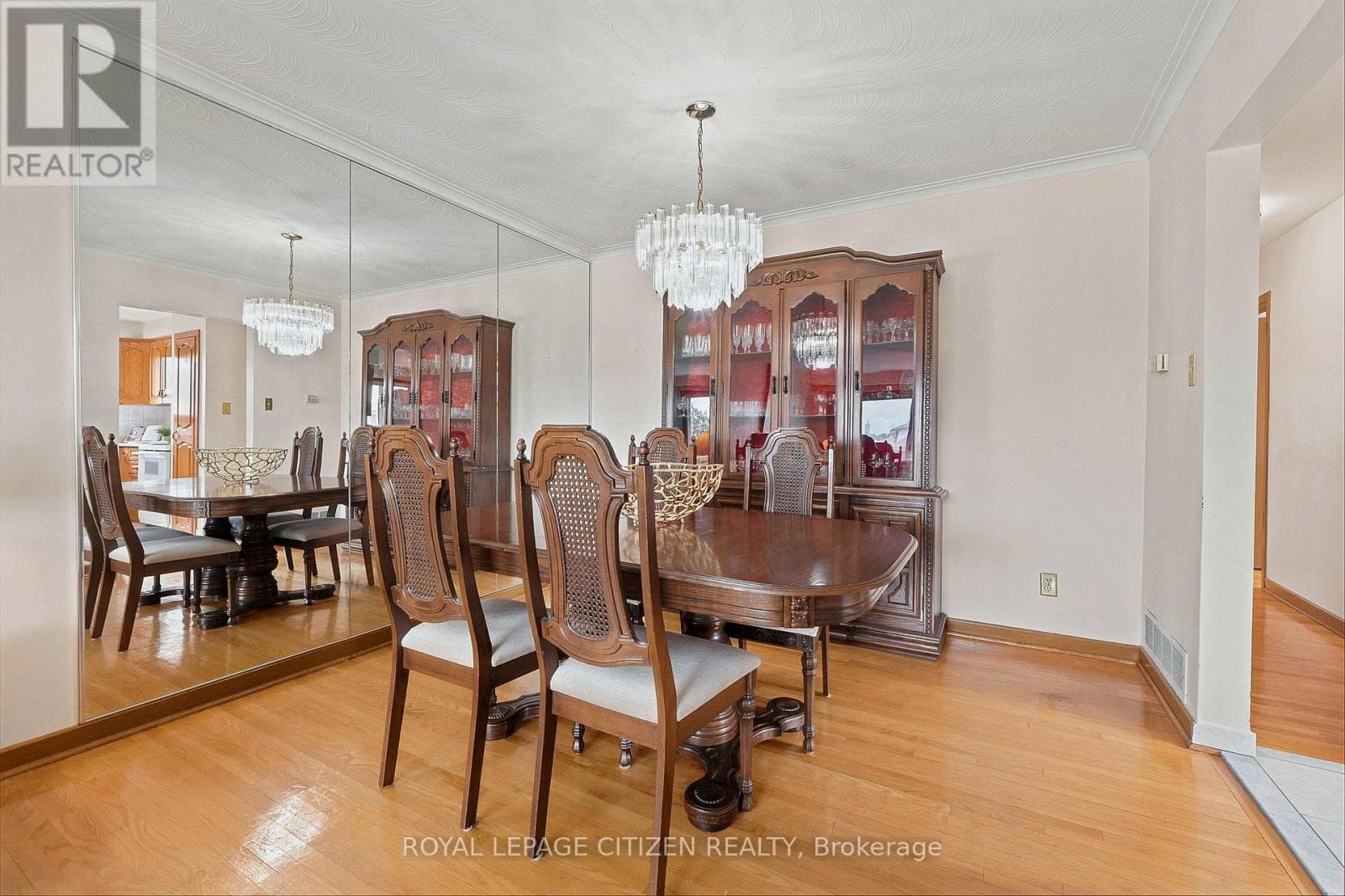 Single Family at 37 Firenza Drive, Toronto (Humber Summit), Ontario - Photo 9 - RE/MAX Garden City Realty