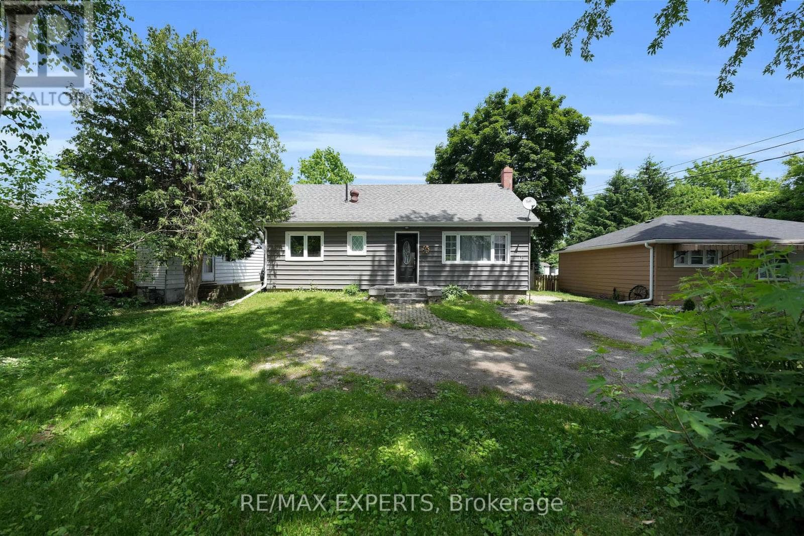 Single Family at Main- 92 Tupper Street, New Tecumseth (Alliston), Ontario - Photo 4 - RE/MAX Garden City Realty
