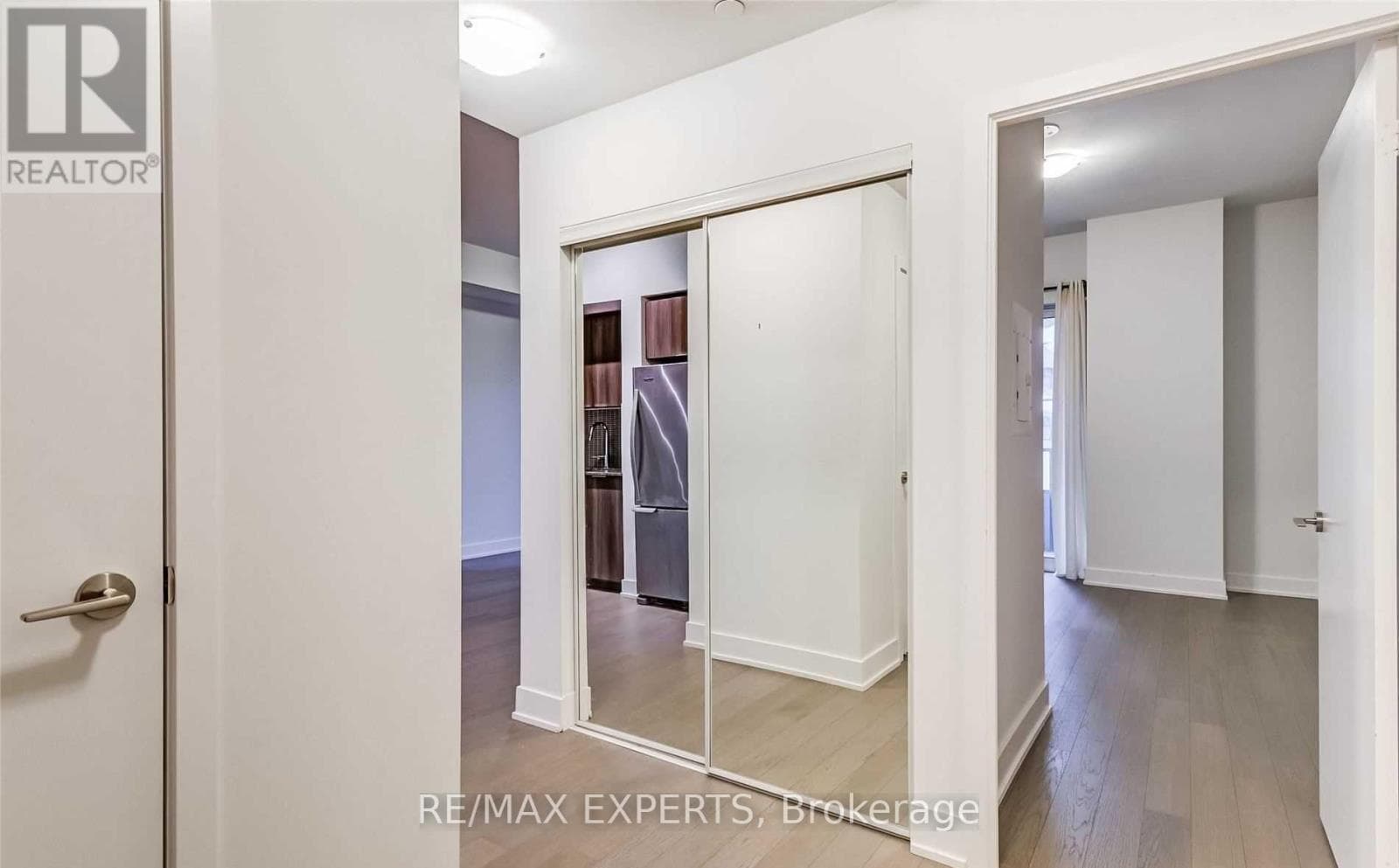 Single Family at 450- 20 Shore Breeze Drive, Toronto (Mimico), Ontario - Photo 8 - RE/MAX Garden City Realty