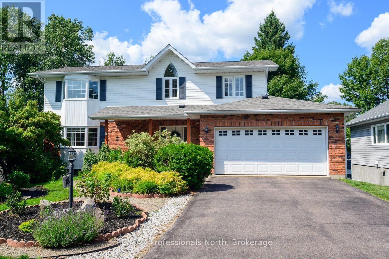 18 Heritage Crescent