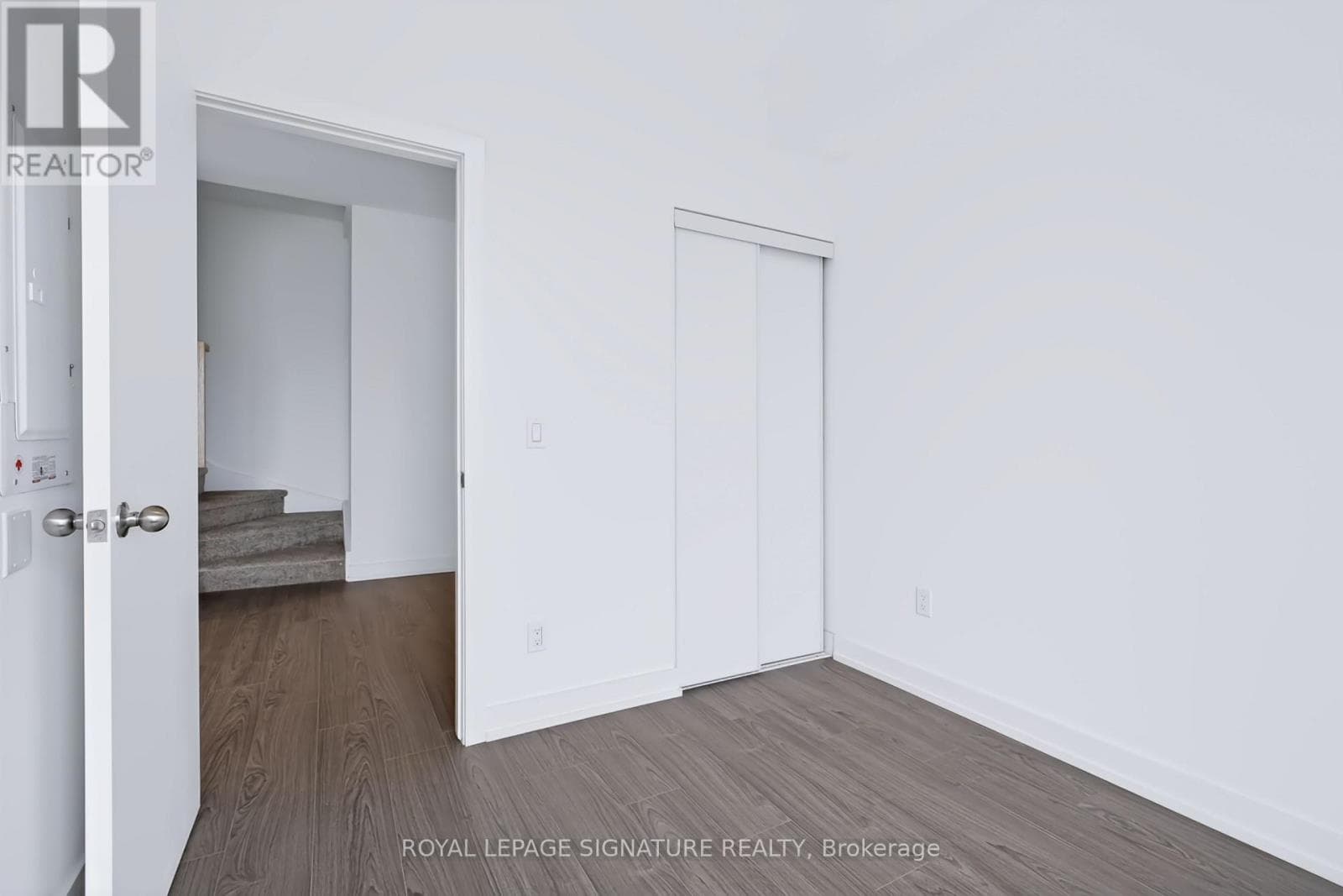 Single Family at 316B- 16 Melbourne Avenue, St. Catharines (E. Chester), Ontario - Photo 6 - RE/MAX Garden City Realty