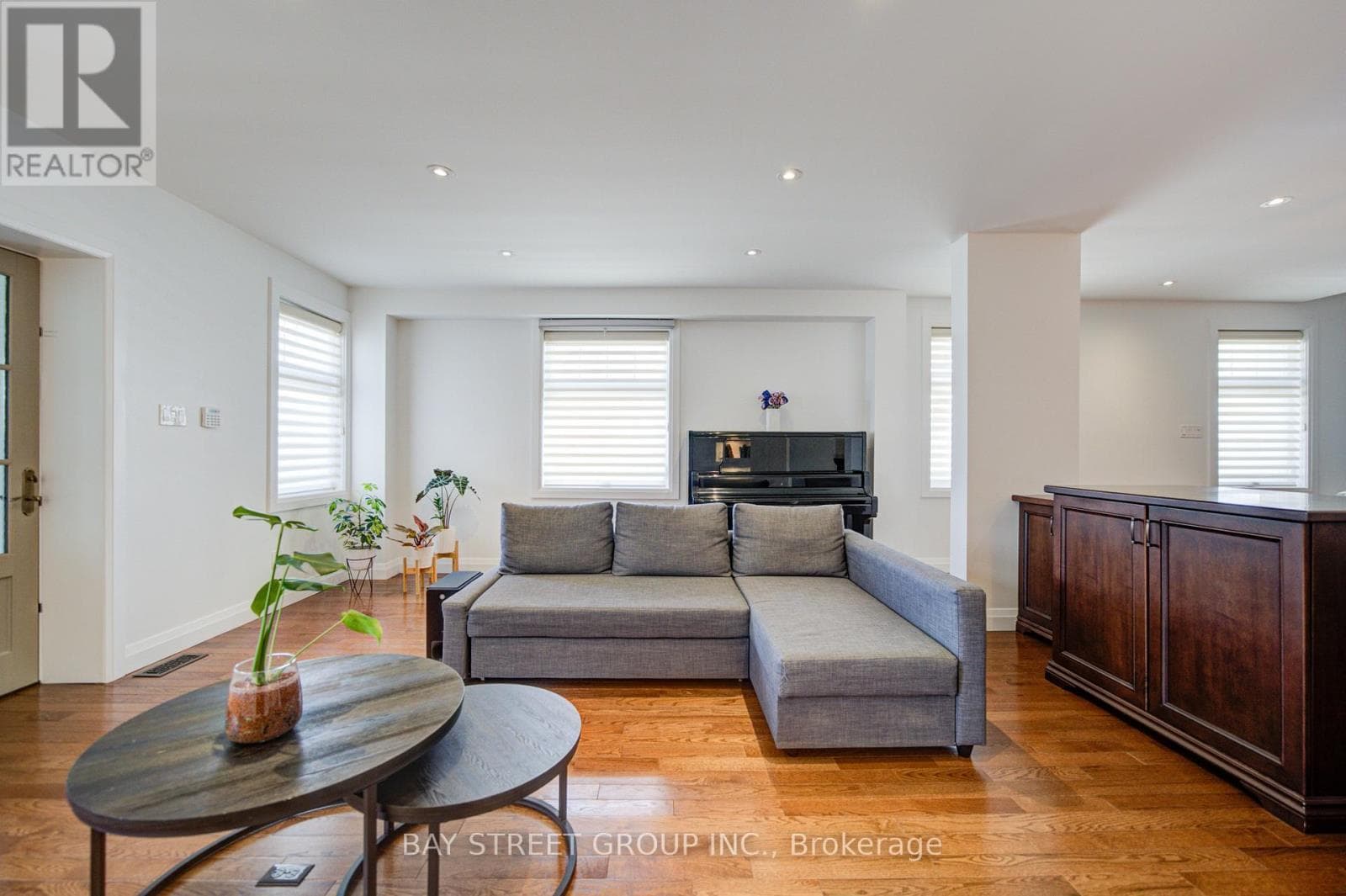 Single Family at 95 Hopedale Avenue, Toronto (Broadview North), Ontario - Photo 9 - RE/MAX Garden City Realty