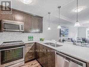 Single Family at 104- 70 stewart Street, Oakville (CO Central), Ontario - Photo 5 - RE/MAX Garden City Realty