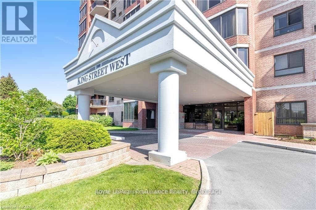 305- 1000 King Street