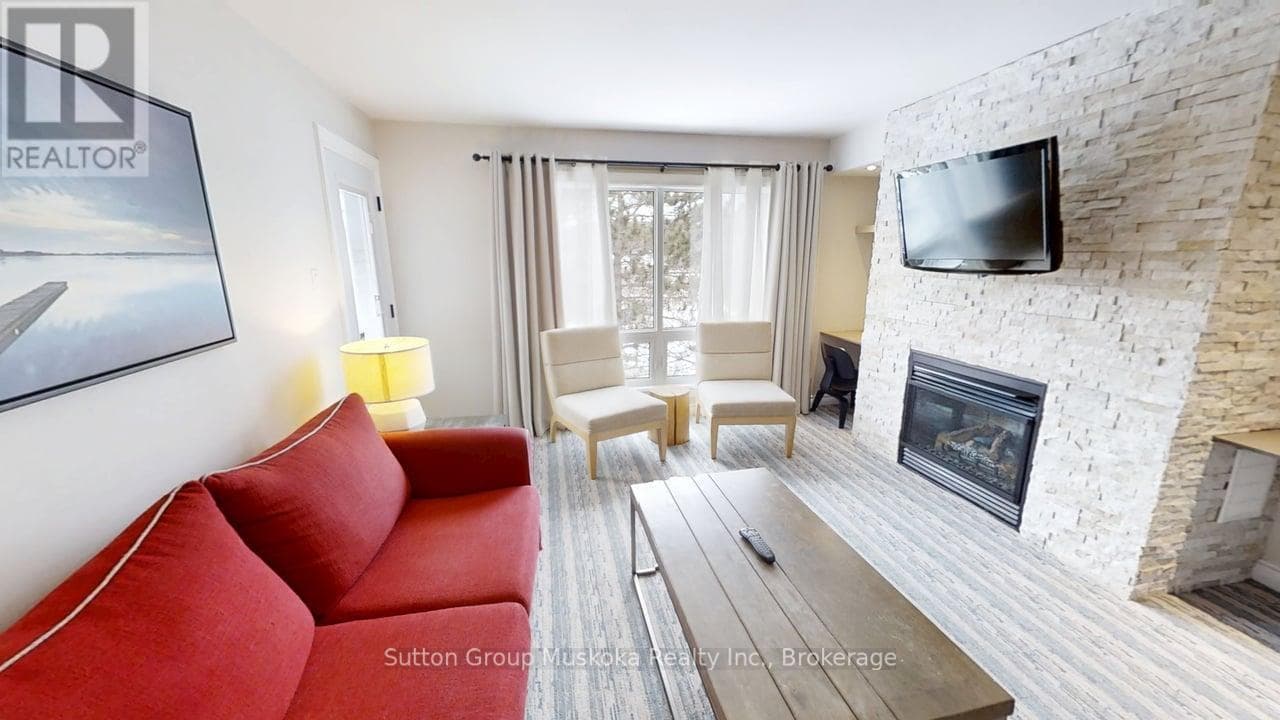 52-305- 1235 Deerhurst Drive